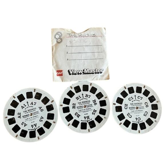 Vintage GAF View-Master Bundle – Red Viewer + 4 Reel Sets - Picture 8 of 9